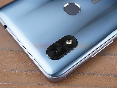 Обзор BQ Universe: мистер Вселенная в бюджетном сегменте